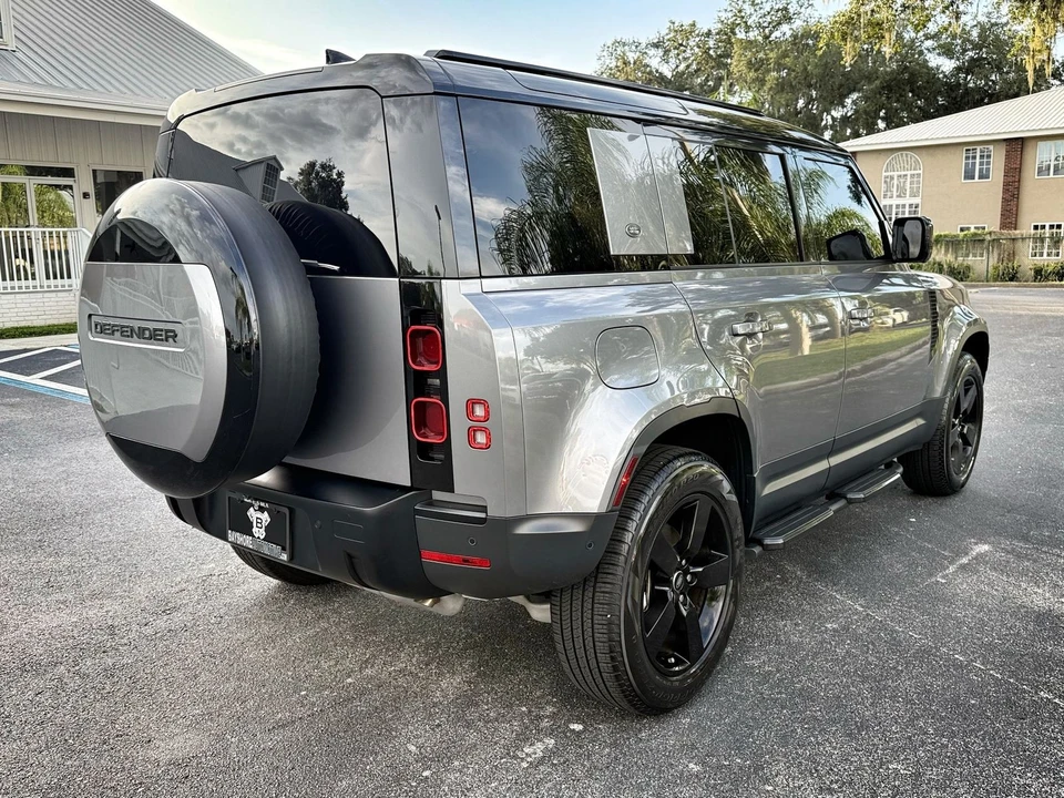 2024 Land Rover Defender L663 - Image 5 of 12