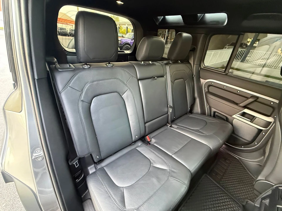 2024 Land Rover Defender L663 - Image 8 of 12
