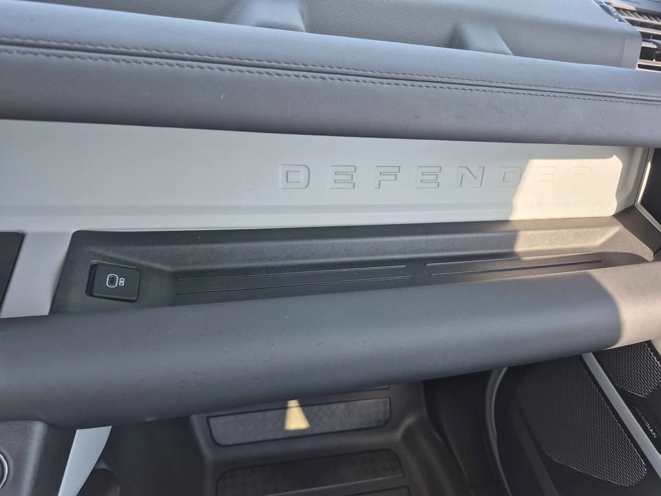 2024 Land Rover Defender L663 - Image 15 of 20