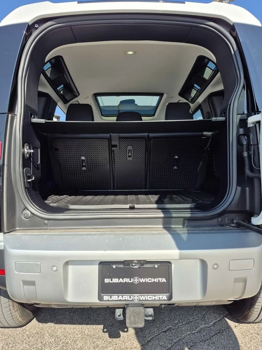 2024 Land Rover Defender L663 - Image 7 of 20