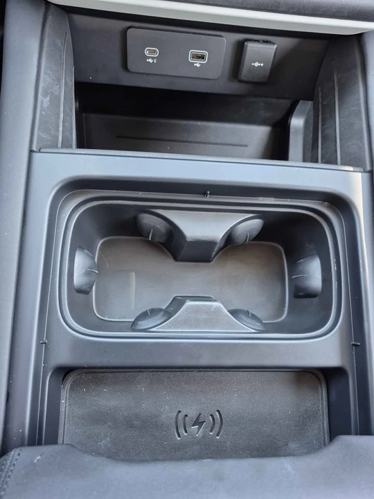2024 Land Rover Defender L663 - Image 13 of 20