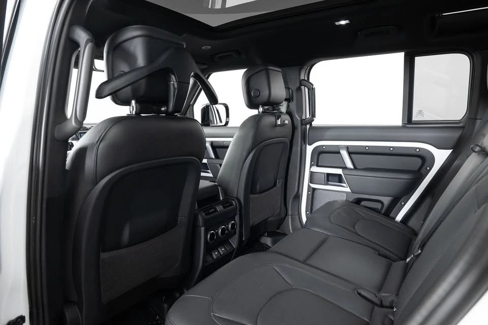 2024 Land Rover Defender L663 - Image 18 of 20