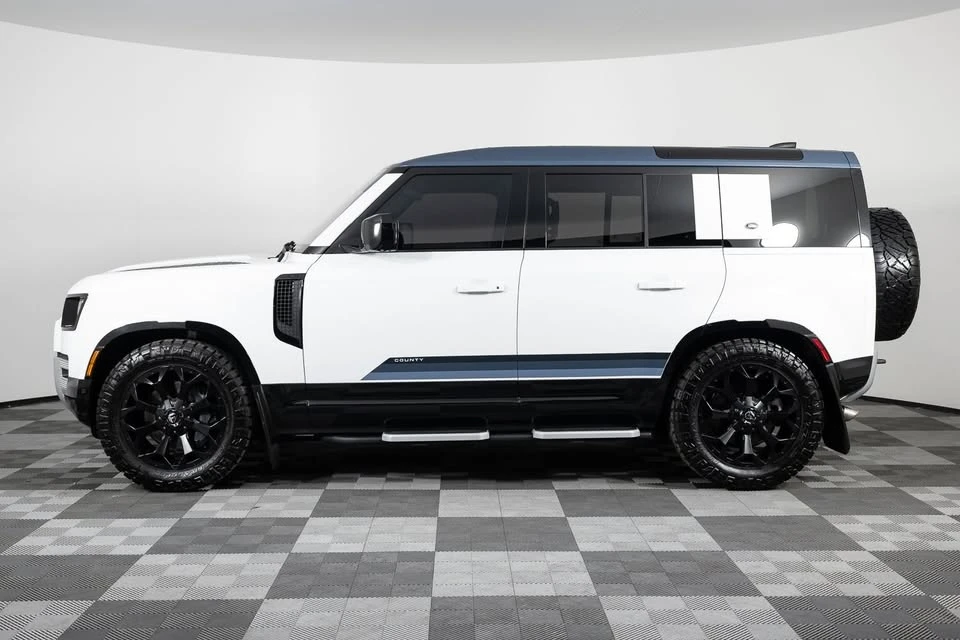 2024 Land Rover Defender L663 - Image 3 of 20