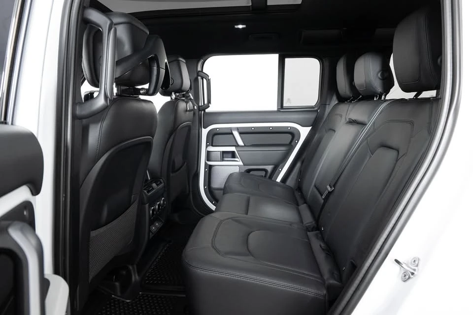 2024 Land Rover Defender L663 - Image 17 of 20