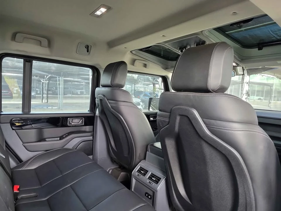 2024 Land Rover Defender L663 - Image 15 of 20