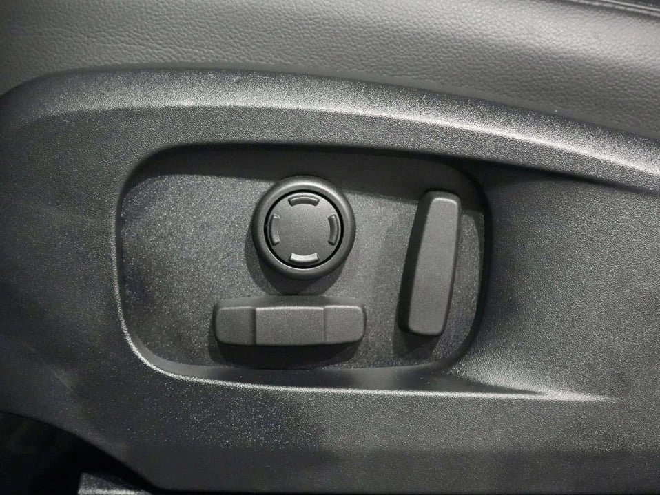 2024 Land Rover Defender L663 - Image 18 of 20