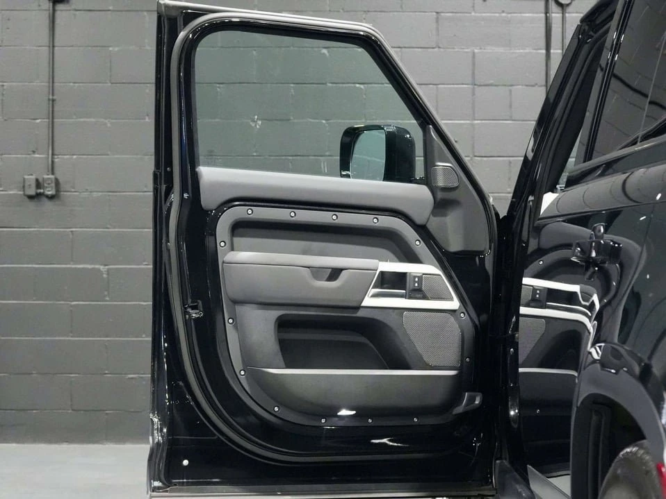 2024 Land Rover Defender L663 - Image 14 of 20