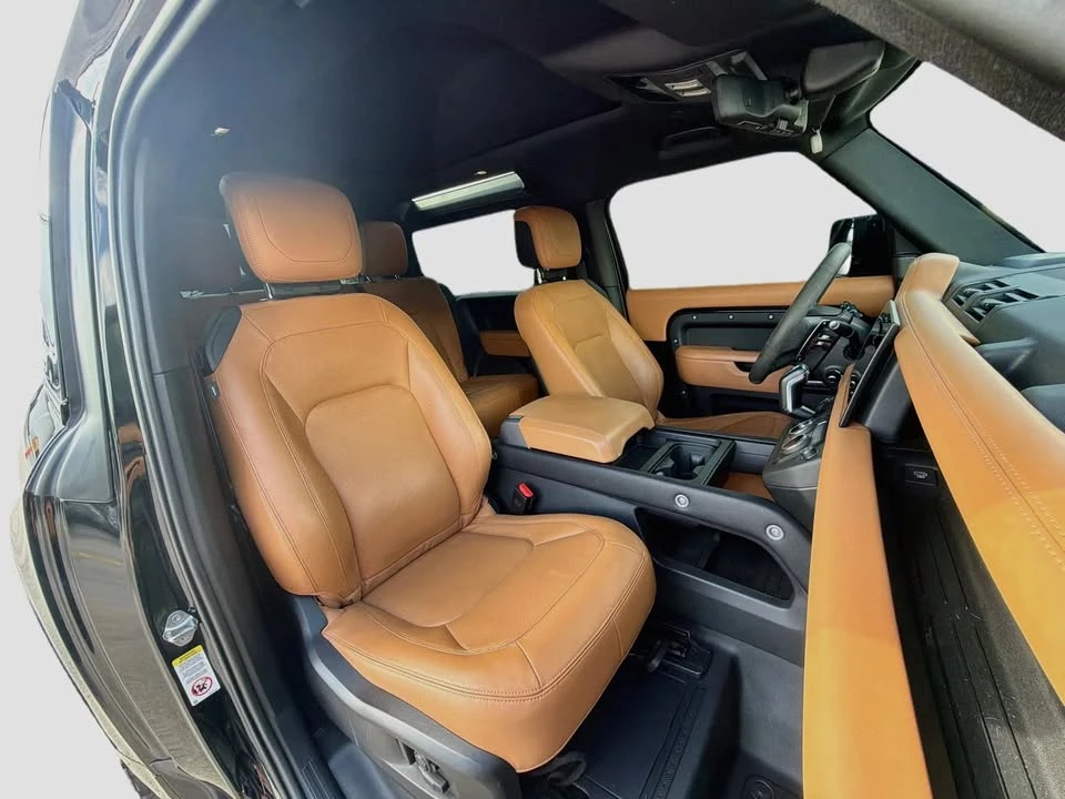 2024 Land Rover Defender V8 - Image 15 of 20