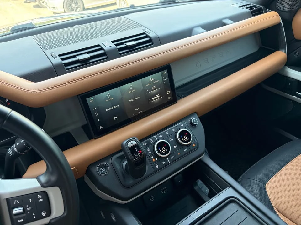 2024 Land Rover Defender L663 - Image 9 of 14