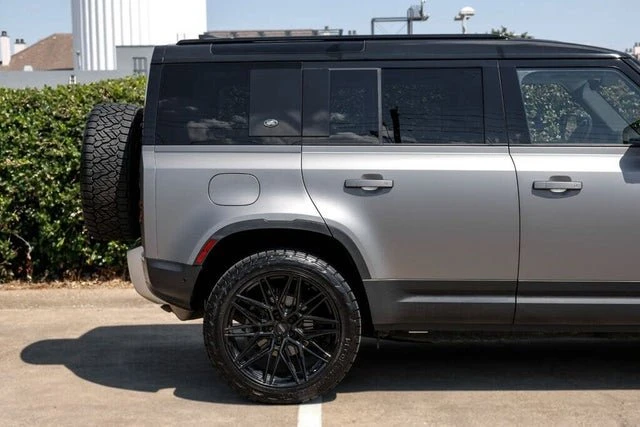 2024 Land Rover Defender L663 - Image 9 of 14