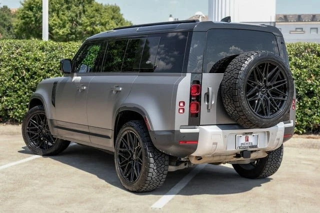 2024 Land Rover Defender L663 - Image 7 of 14