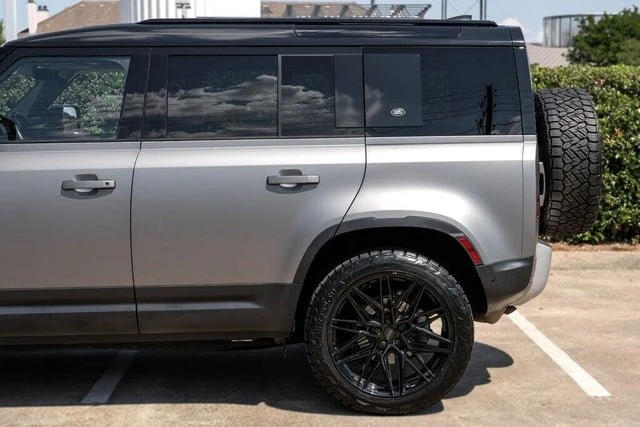 2024 Land Rover Defender L663 - Image 11 of 14