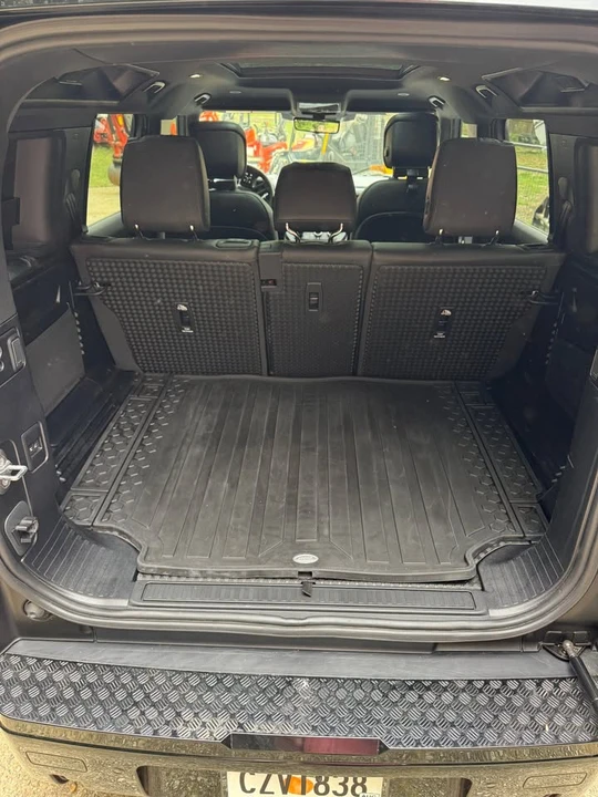 2024 Land Rover Defender L663 - Image 9 of 20