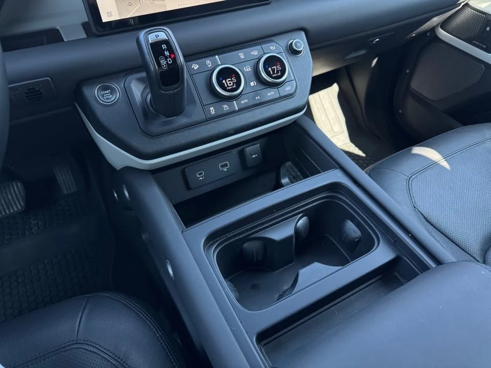 2024 Land Rover Defender L663 - Image 16 of 20