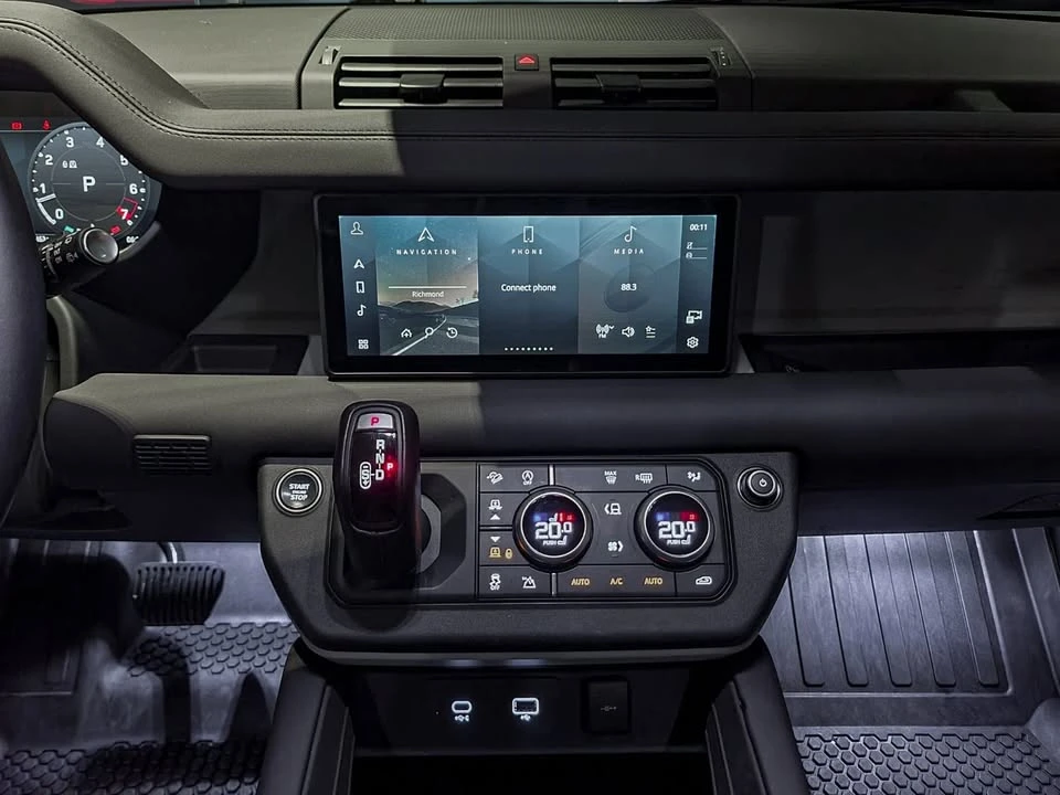 2024 Land Rover Defender L663 - Image 14 of 19
