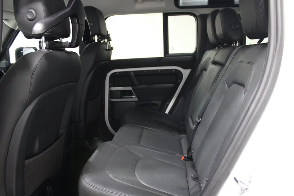 2024 Land Rover Defender L663 - Image 18 of 20