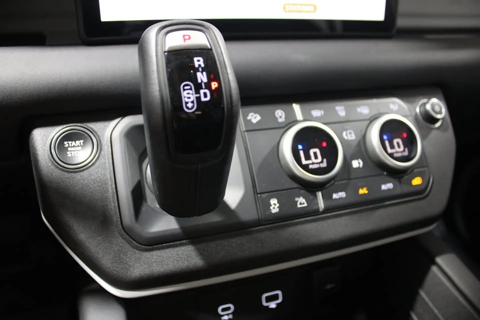 2024 Land Rover Defender L663 - Image 15 of 20