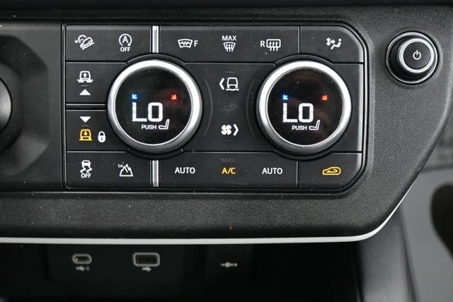 2024 Land Rover Defender L663 - Image 18 of 20