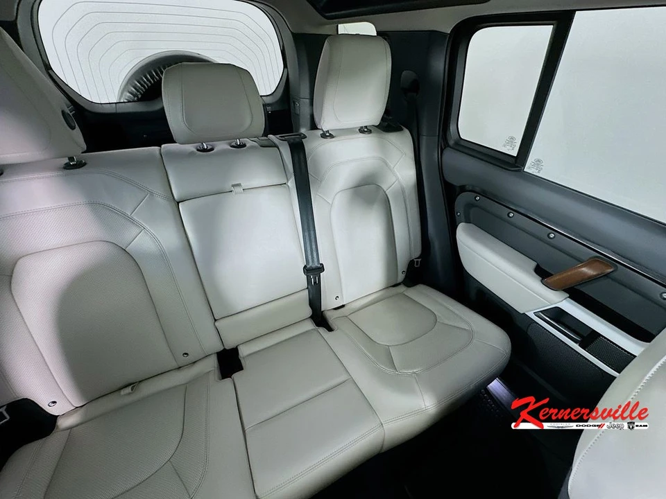2024 Land Rover Defender L663 - Image 14 of 24