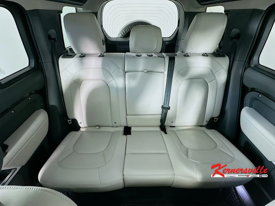 2024 Land Rover Defender L663 - Image 13 of 24