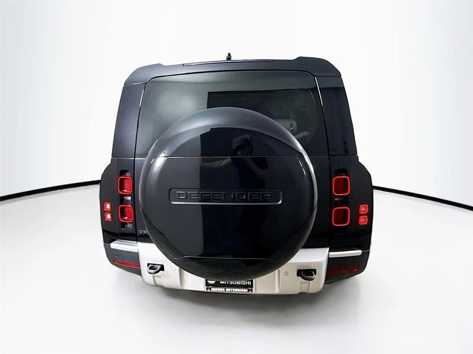 2024 Land Rover Defender L663 - Image 3 of 12