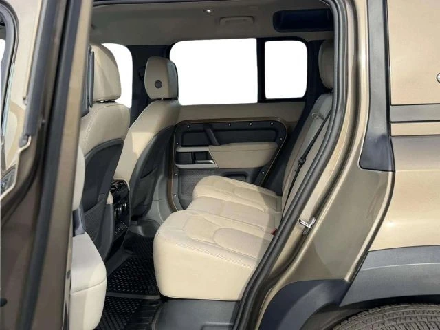 2024 Land Rover Defender L663 - Image 25 of 31