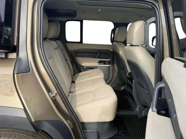 2024 Land Rover Defender L663 - Image 13 of 31