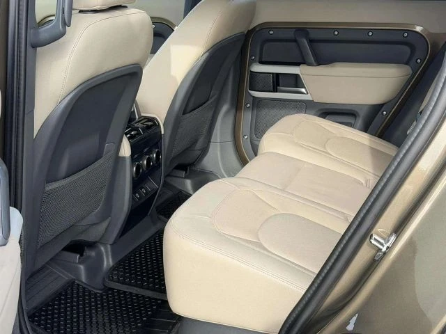 2024 Land Rover Defender L663 - Image 28 of 31