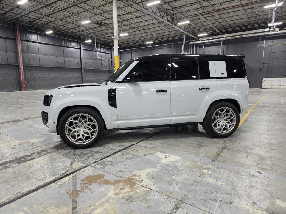 2024 Land Rover Defender L663 - Image 6 of 31