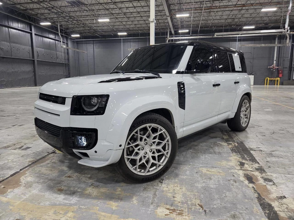 2024 Land Rover Defender L663 - Image 2 of 31