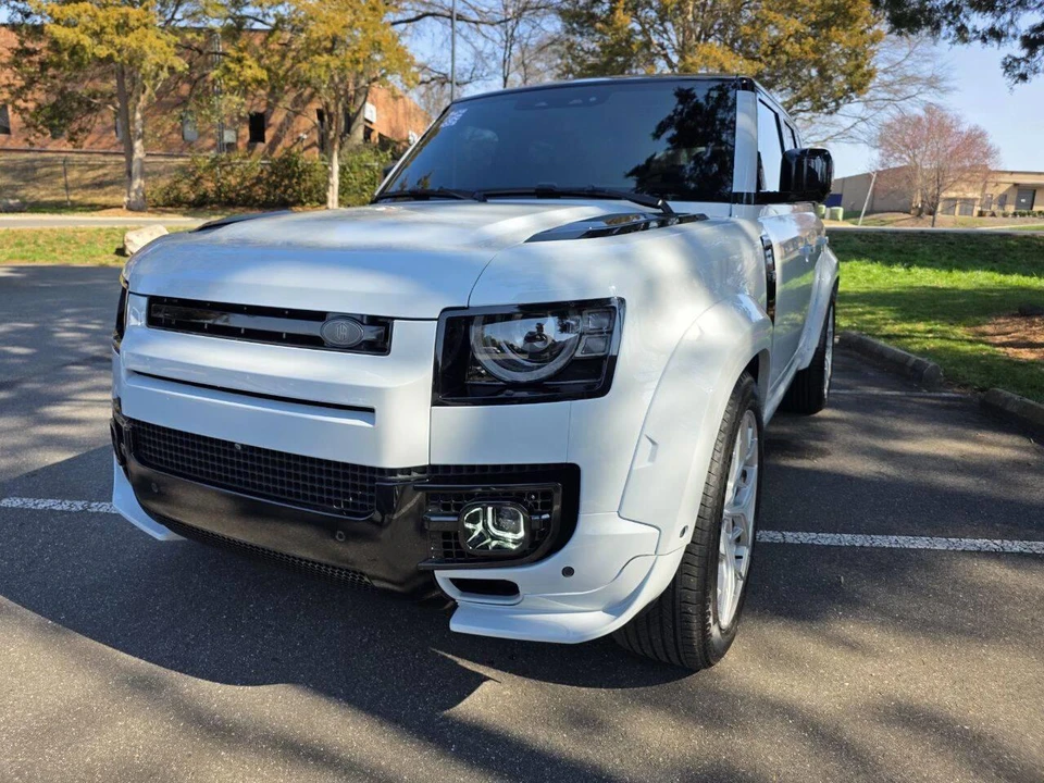 2024 Land Rover Defender L663 - Image 21 of 31