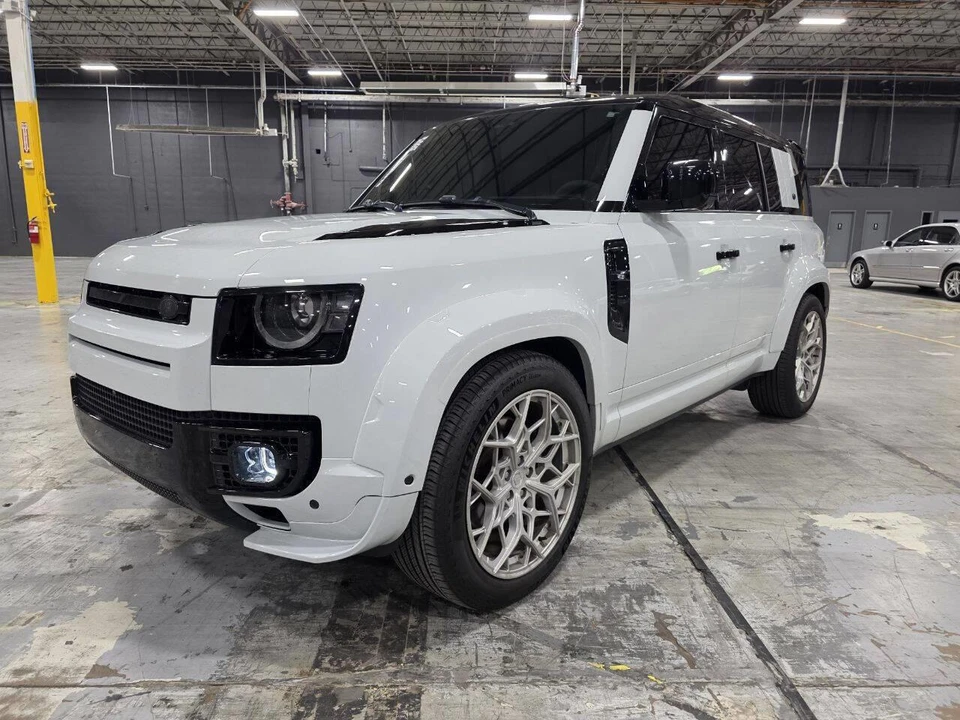 2024 Land Rover Defender L663 - Image 7 of 31