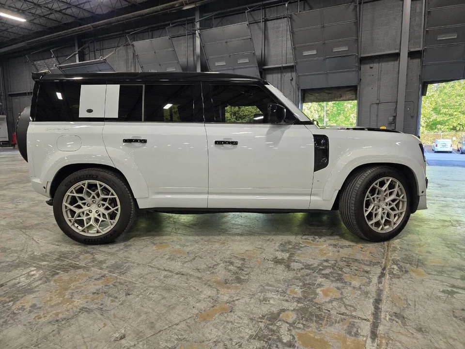 2024 Land Rover Defender L663 - Image 12 of 31