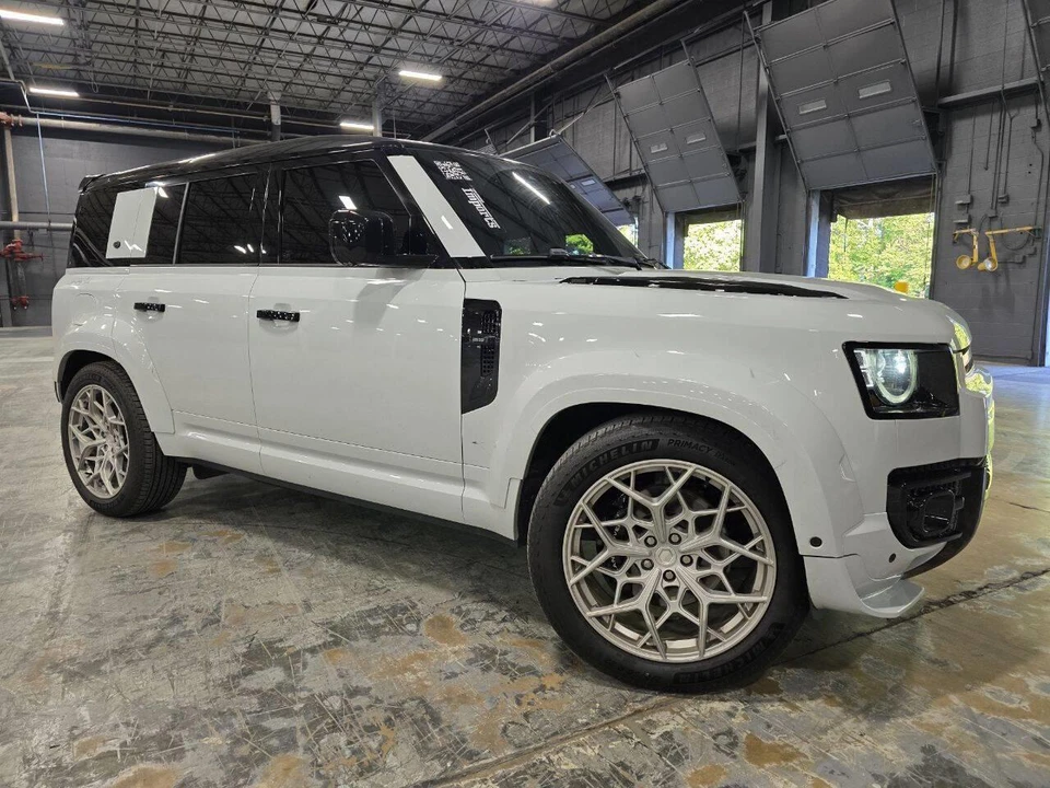 2024 Land Rover Defender L663 - Image 9 of 31