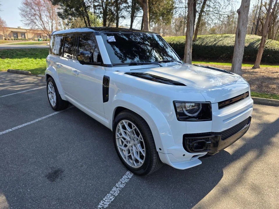 2024 Land Rover Defender L663 - Image 15 of 31