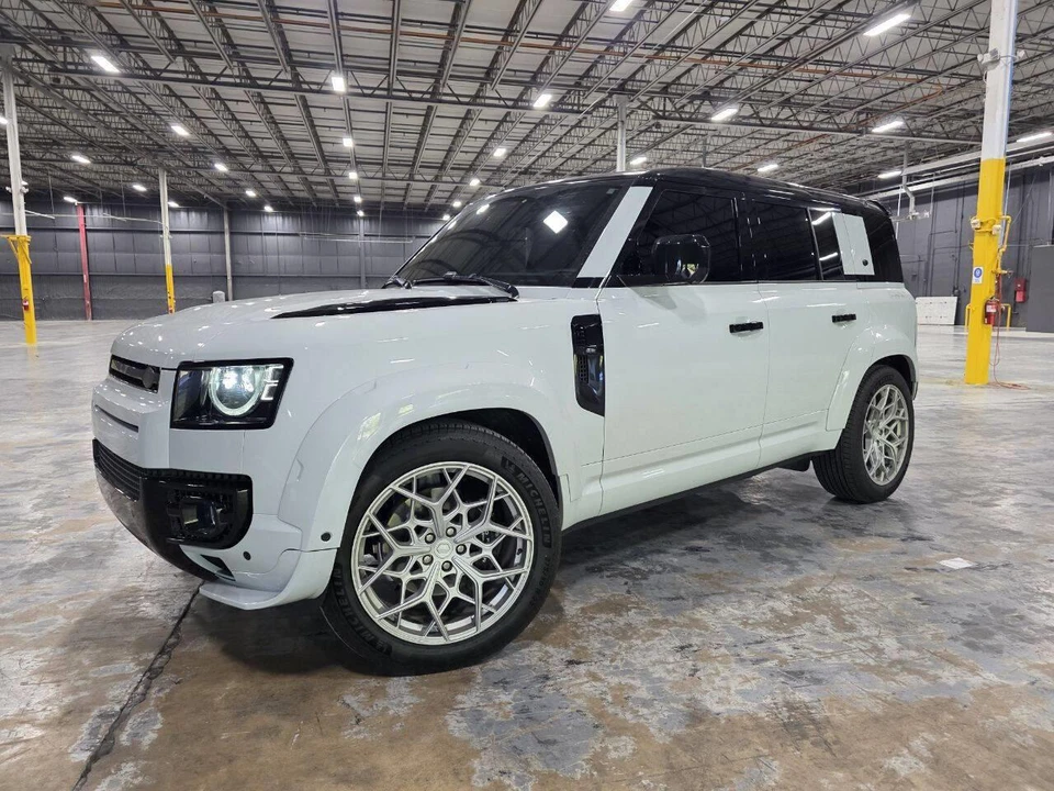 2024 Land Rover Defender L663 - Image 10 of 31