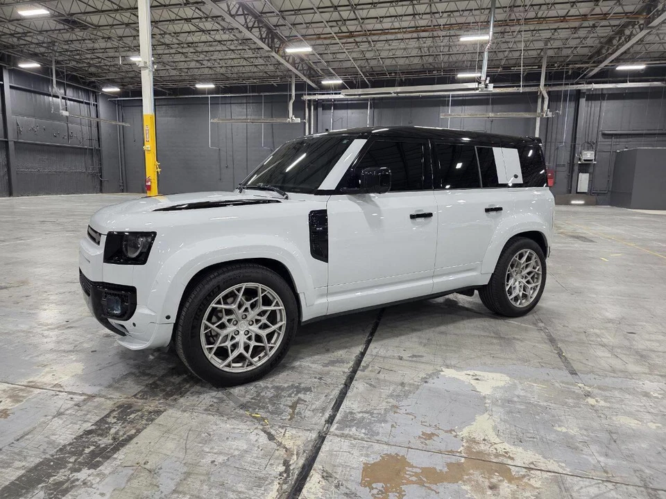 2024 Land Rover Defender L663 - Image 5 of 31