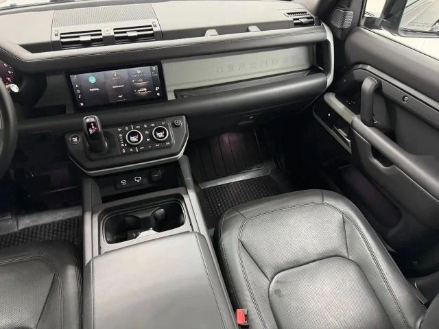 2024 Land Rover Defender L663 - Image 25 of 31