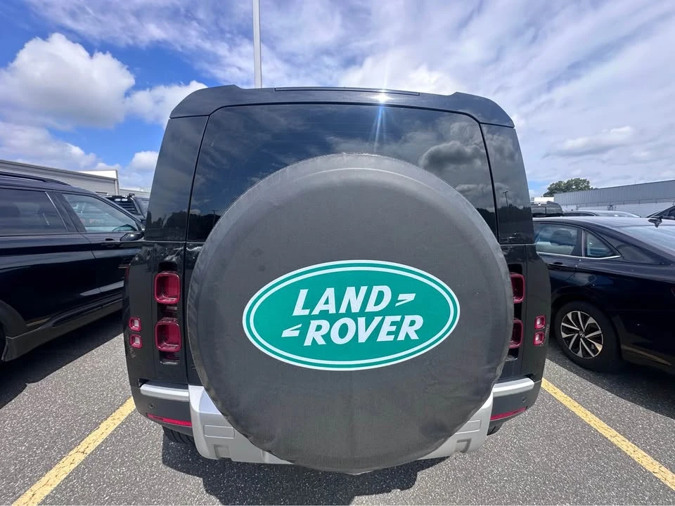 2024 Land Rover Defender L663 - Image 4 of 17