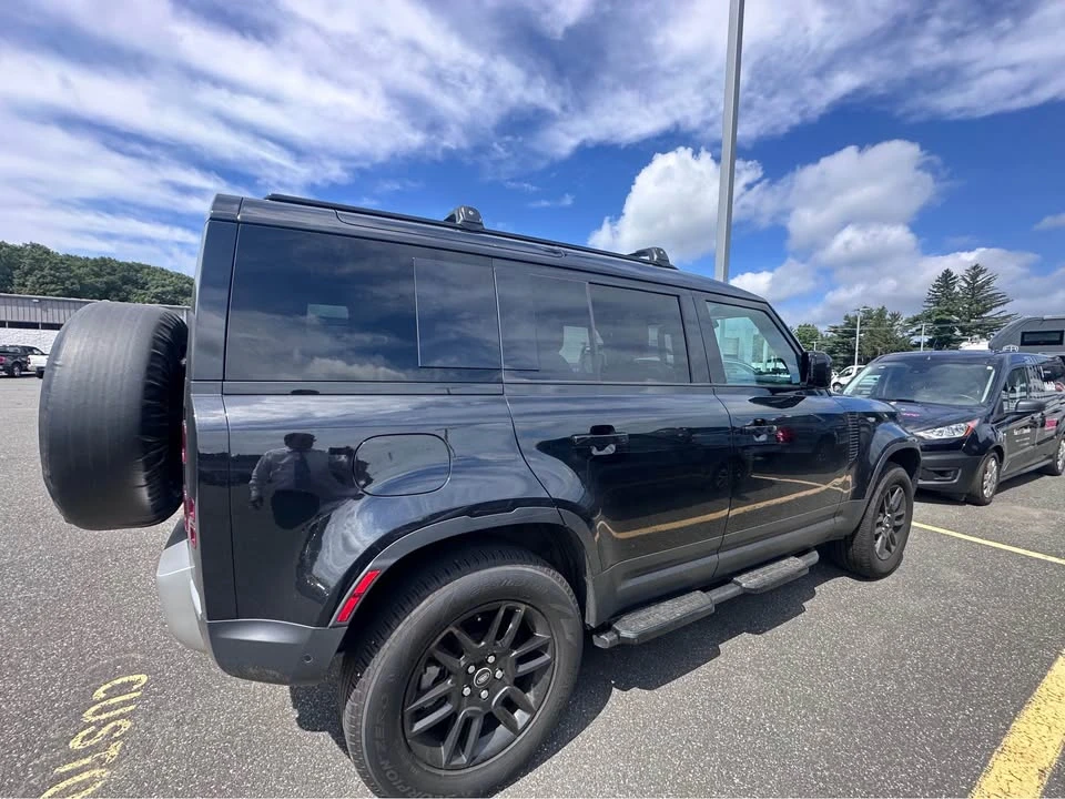 2024 Land Rover Defender L663 - Image 12 of 17