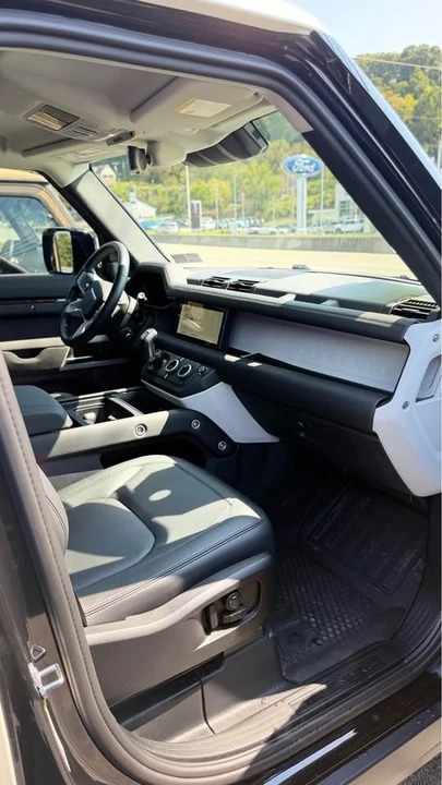 2024 Land Rover Defender L663 - Image 16 of 17