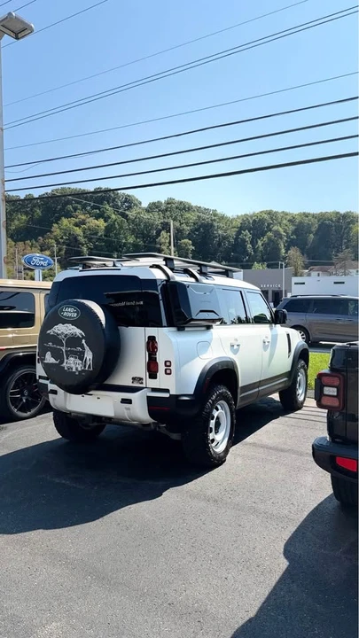 2024 Land Rover Defender L663 - Image 5 of 17