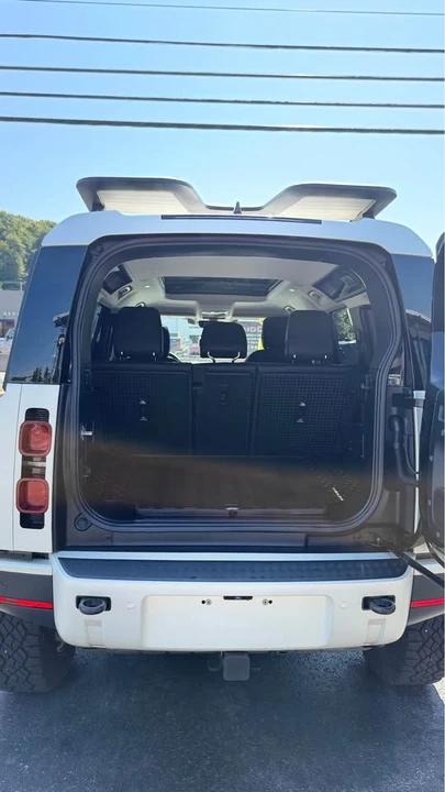 2024 Land Rover Defender L663 - Image 12 of 17