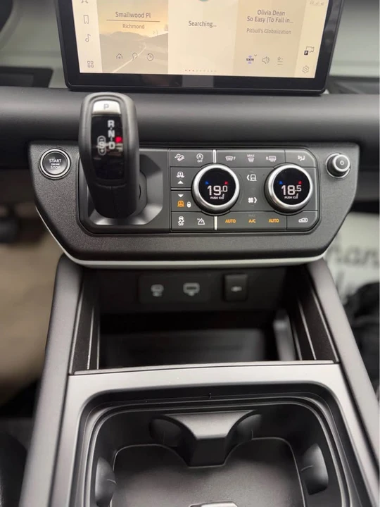 2024 Land Rover Defender L663 - Image 15 of 18