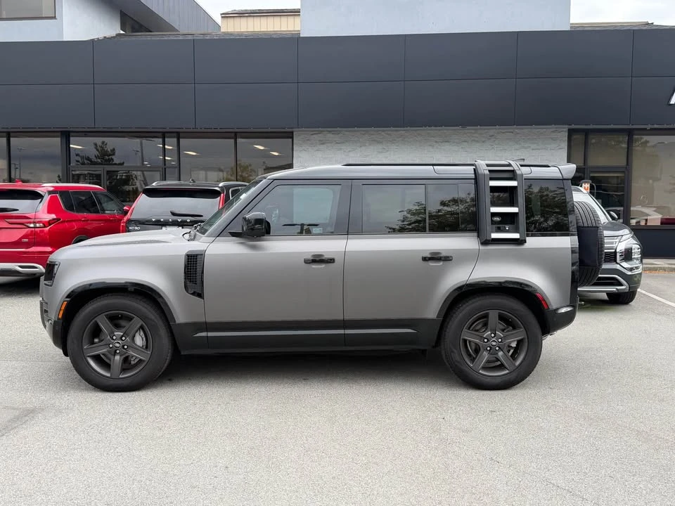2024 Land Rover Defender L663 - Image 4 of 18