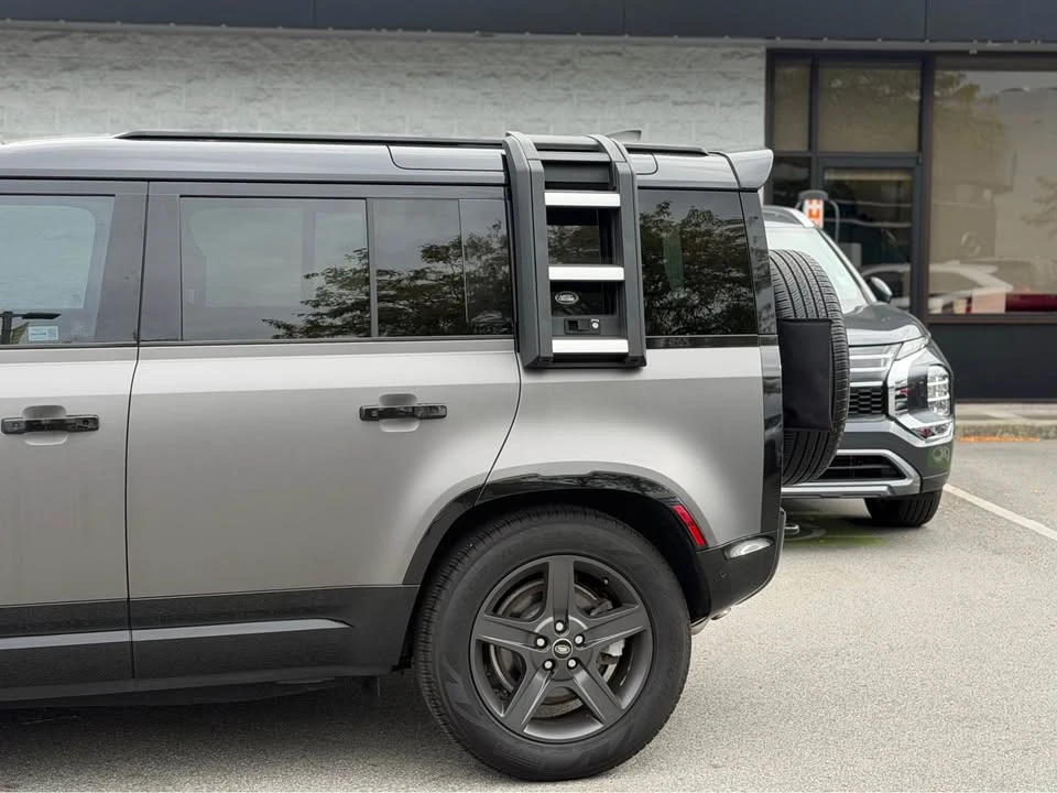 2024 Land Rover Defender L663 - Image 3 of 18
