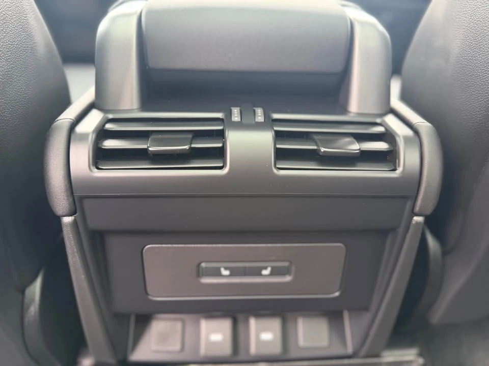 2024 Land Rover Defender L663 - Image 13 of 18
