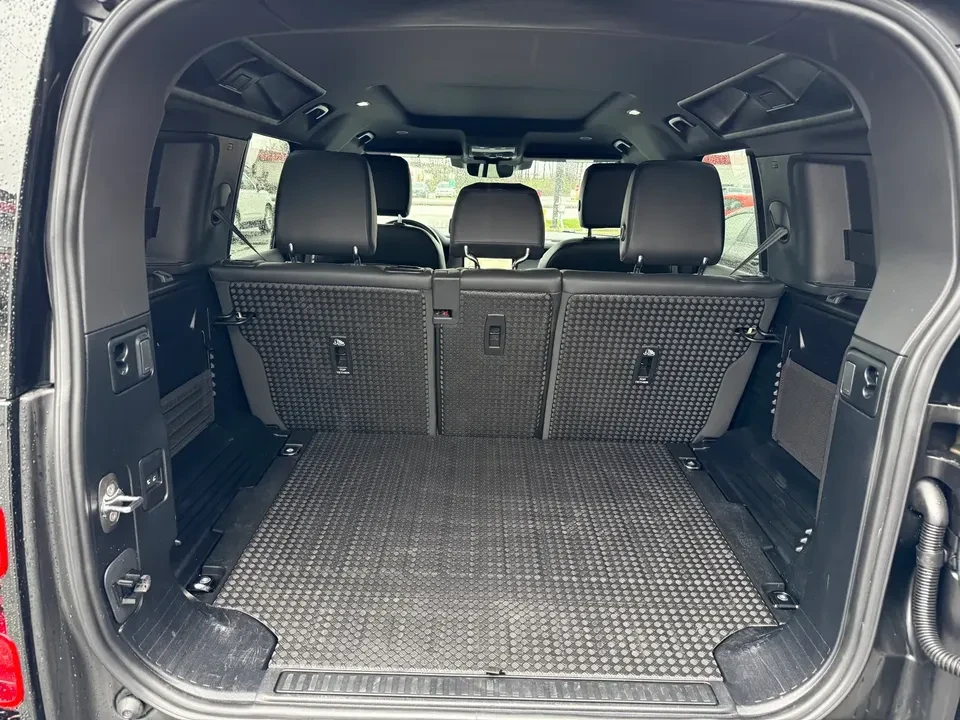 2024 Land Rover Defender L663 - Image 13 of 16