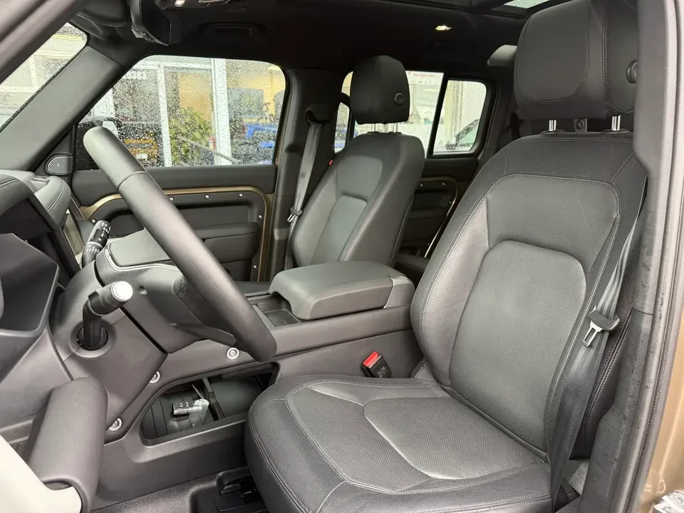 2024 Land Rover Defender L663 - Image 12 of 16