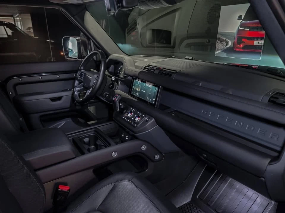 2024 Land Rover Defender L663 - Image 18 of 19
